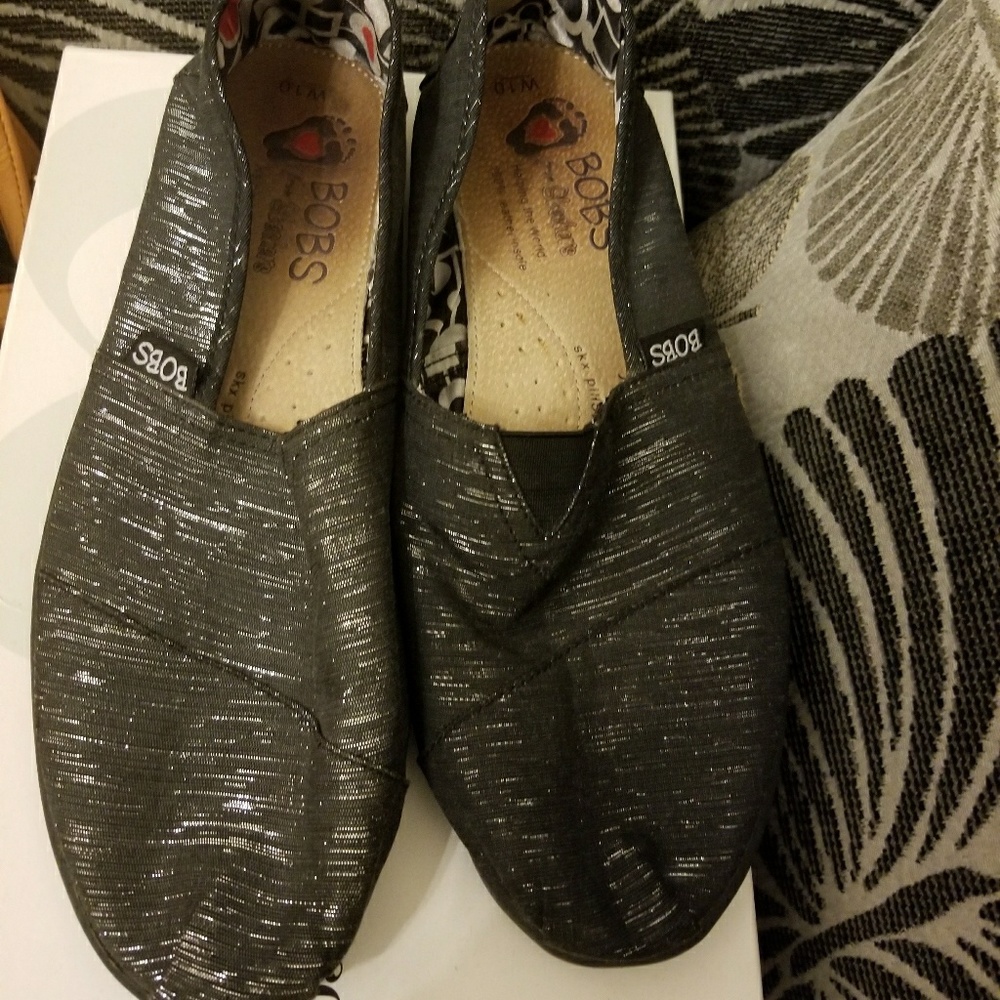 Comfortable flats, easy slide on.